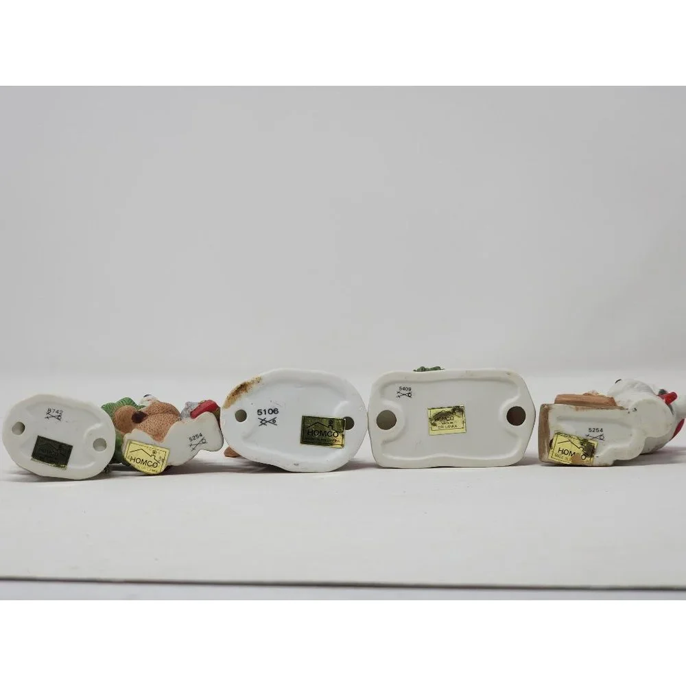 Set Of 5 Homco Christmas Figurines 2‎ Santas 2 Bears 1 Pine Tree